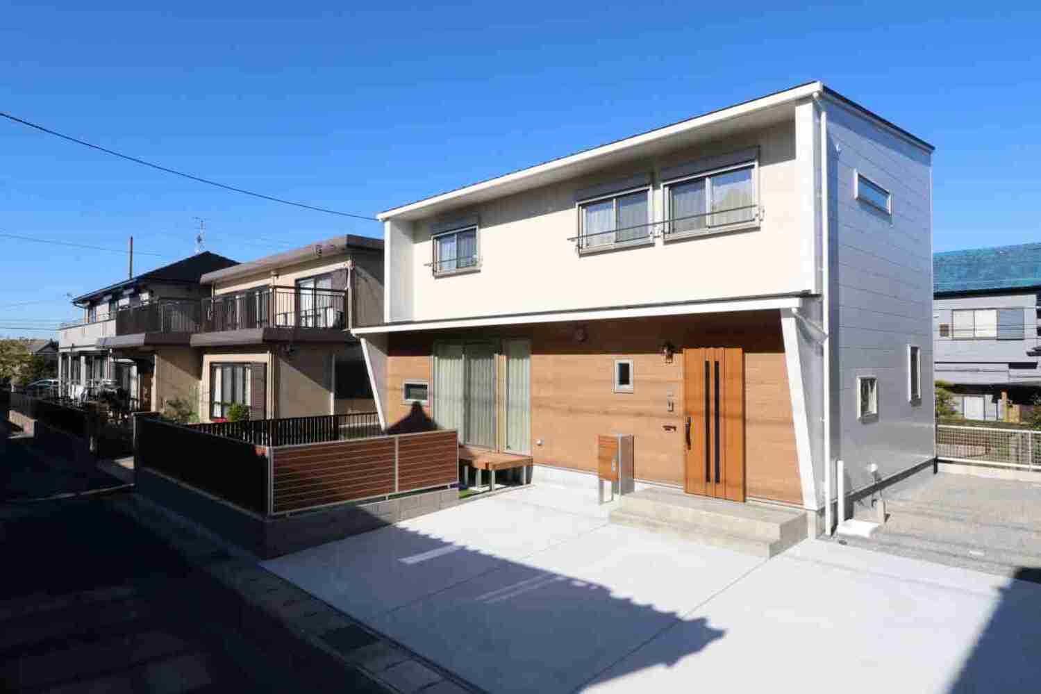 外観集 シンプルモダン 洋風の家 注文住宅を愛知で建てる神谷綜合建設の写真集