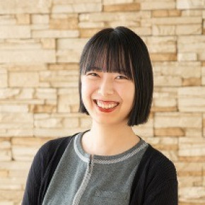 設計部　安部楓香